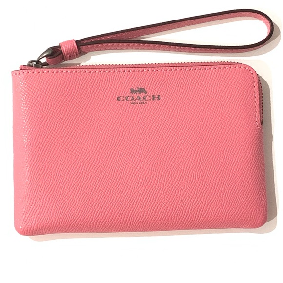 Coach Handbags - NWT pink Coach wristlet